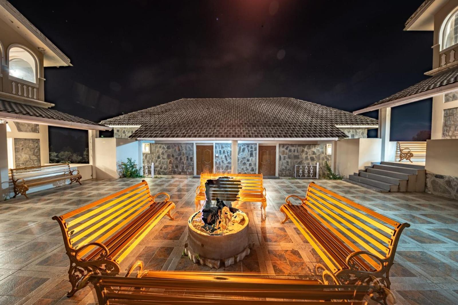 Emerald Stays Ooty By Voye Homes , Italian Luxury Near Ooty Emerald Lake מראה חיצוני תמונה